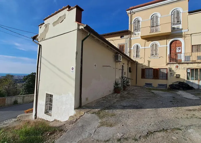 Casina Bellavista بيت للعطل ليفورنو
